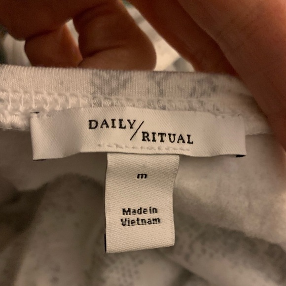 NWT,Daily Ritual,ULTRA Soft Jumpsuit/Romper, Elastic Waist with Tie, Sleeveless - Picture 13 of 16